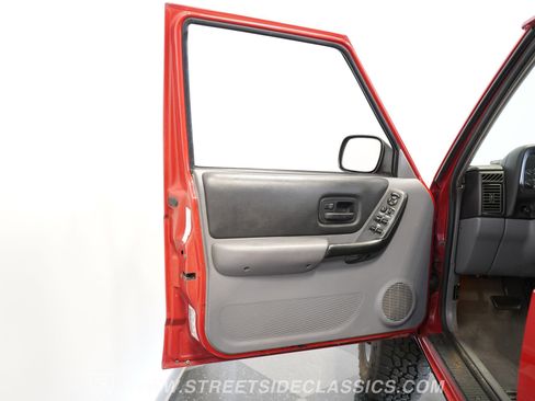 Used 1998 Jeep Cherokee Sport image 37