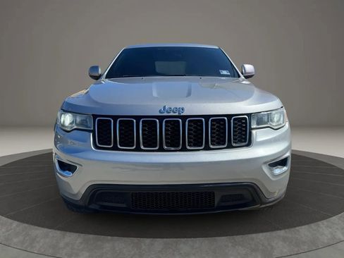 Used 2019 Jeep Grand Cherokee Laredo AWD/4WD image 8