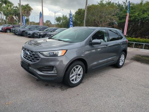 Used 2022 Ford Edge SEL image 9