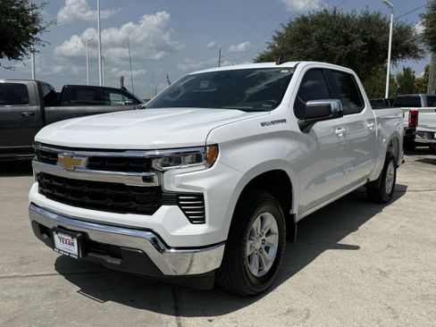 Used 2025 Chevrolet Silverado 1500 LT RWD image 9
