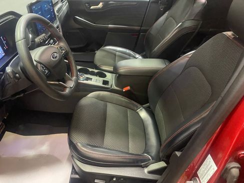 Used 2024 Ford Escape ST-Line w/ Tech Pack #1 image 5