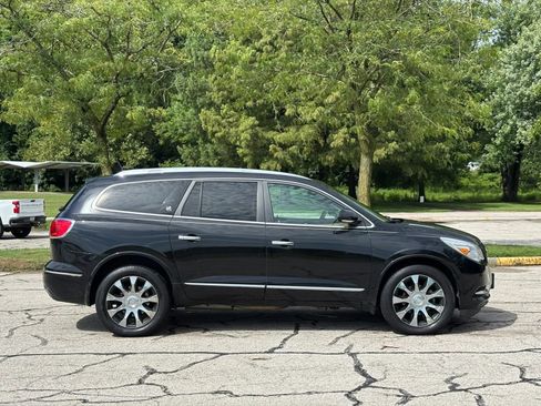 Used 2017 Buick Enclave Leather w/ Enclave Sport Touring Edition FWD image 4