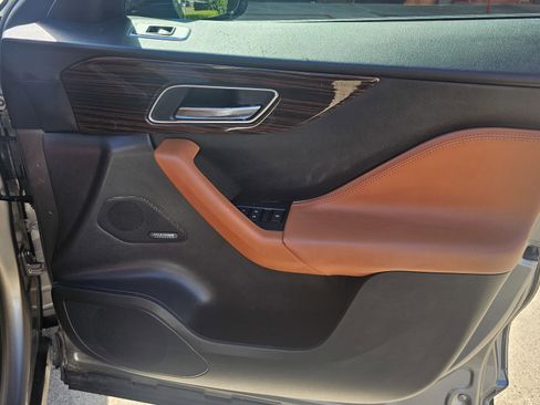 Used 2018 Jaguar F-PACE Portfolio image 36