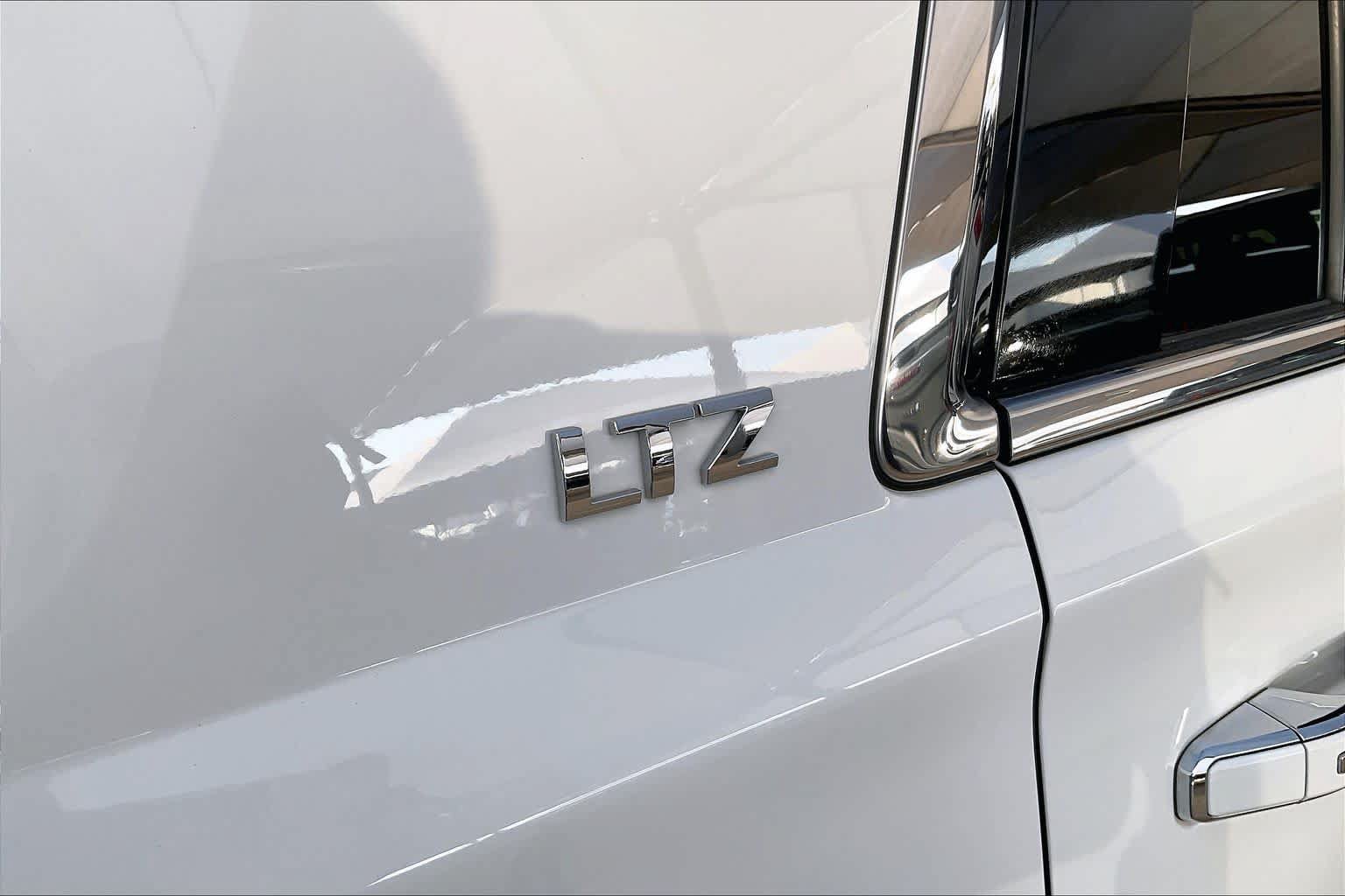 Used 2016 Chevrolet Tahoe LTZ w/ Max Trailering Package AWD/4WD image 10