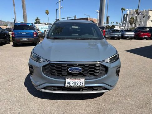 Used 2023 Ford Escape ST-Line FWD image 2