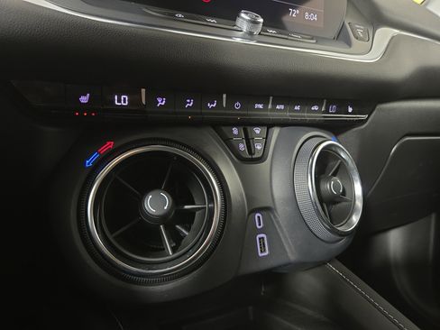 Used 2025 Chevrolet Blazer LT w/ Convenience Package FWD image 25