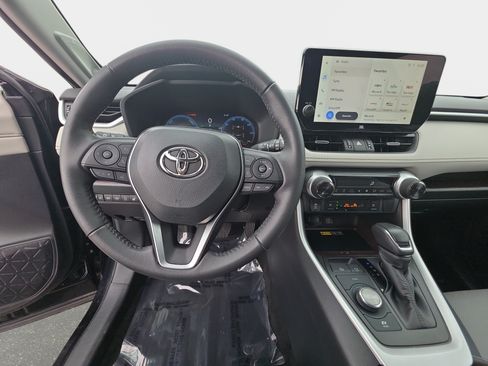 Used 2023 Toyota RAV4 Limited AWD/4WD image 16