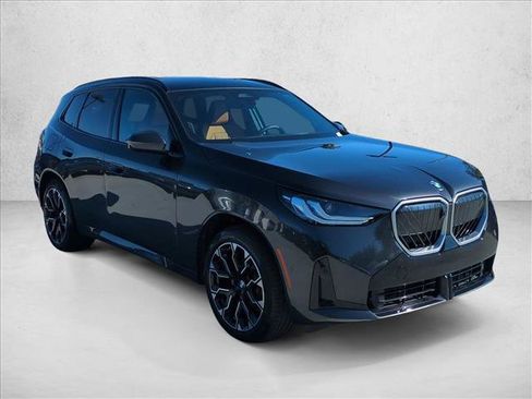Used 2025 BMW X3 xDrive30i AWD/4WD image 3
