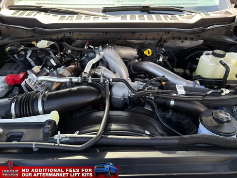 Used 2024 Ford F250 XLT w/ FX4 Off-Road Package AWD/4WD image 13