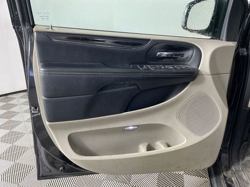 Used 2020 Dodge Grand Caravan SXT FWD image 9