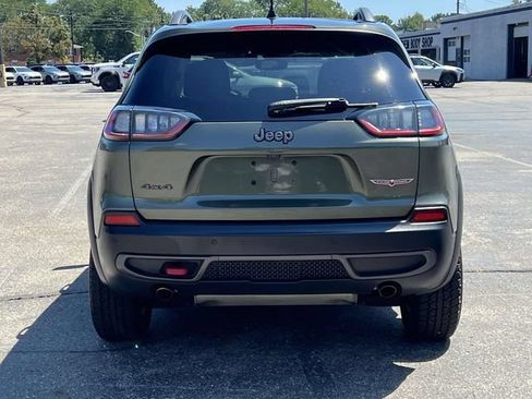 Used 2019 Jeep Cherokee Trailhawk w/ Cold Weather Group AWD/4WD image 4