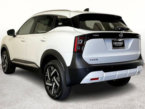 New 2026 Nissan Kicks SV image 6