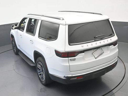 Used 2022 Jeep Wagoneer Series III RWD image 54