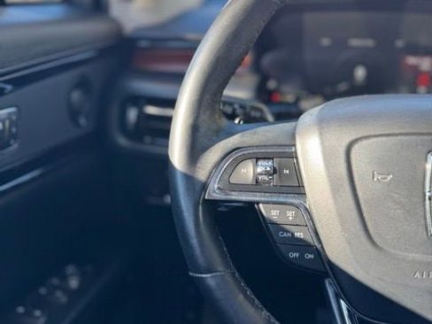 Used 2021 Lincoln Nautilus Reserve w/ Monochromatic Package image 15