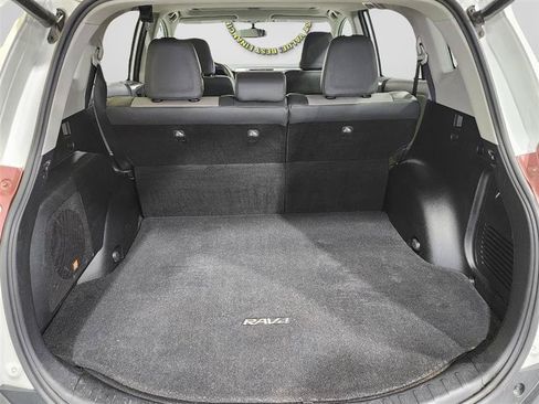 Used 2013 Toyota RAV4 Limited AWD/4WD image 34