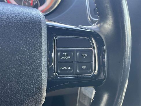 Used 2019 Dodge Grand Caravan SXT image 22