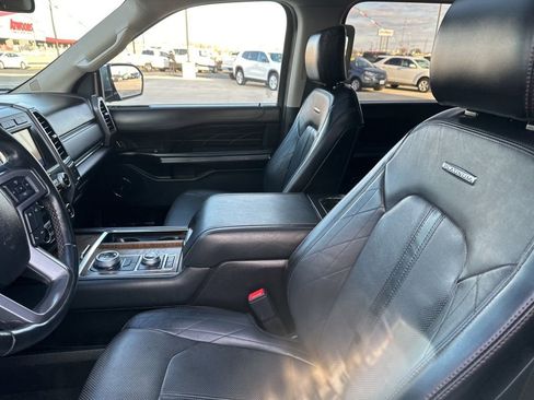 Used 2021 Ford Expedition Platinum image 2