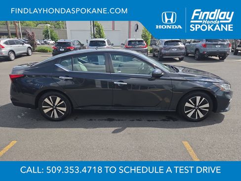 Used 2021 Nissan Altima 2.5 SV FWD image 6