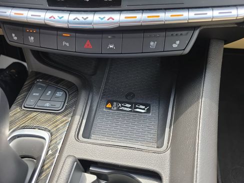 Used 2022 Cadillac CT5 Premium Luxury RWD image 25