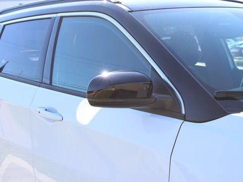 Used 2024 Jeep Compass Limited AWD/4WD image 2
