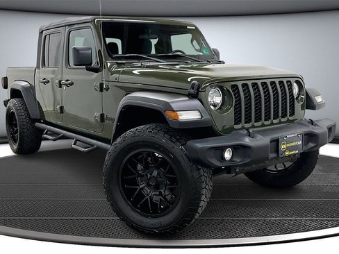 Used 2022 Jeep Gladiator Sport w/ Trailer Tow Package image 1
