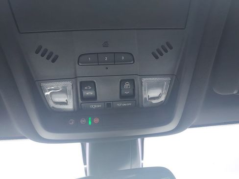 Used 2023 Chevrolet Blazer Premier FWD image 24