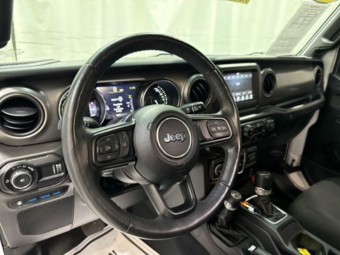 Used 2023 Jeep Wrangler Unlimited w/ Cold Weather Group AWD/4WD image 24