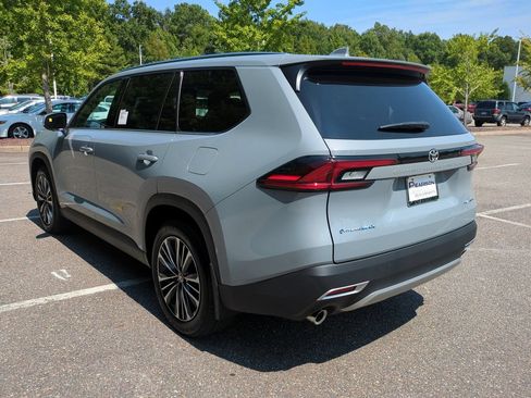 New 2026 Toyota Grand Highlander AWD Hybrid image 6