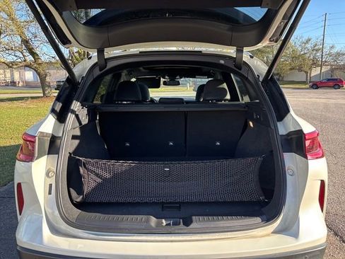 Used 2021 INFINITI QX50 Luxe w/ Appearance Package image 8