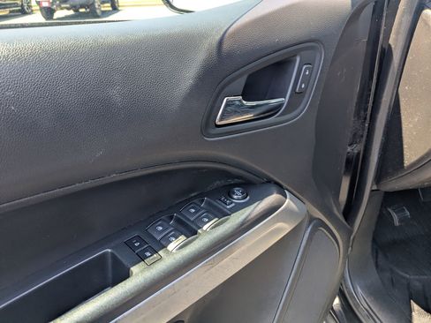 Used 2021 Chevrolet Colorado LT RWD image 12