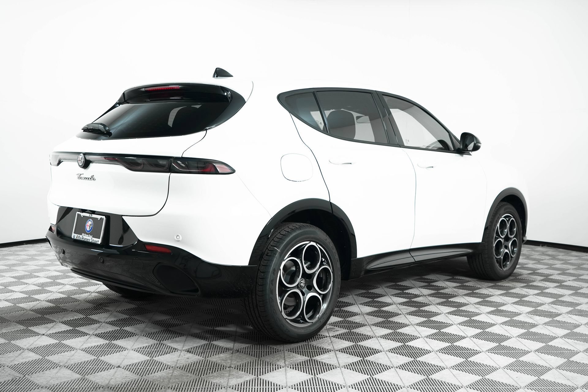 Used 2025 Alfa Romeo Tonale AWD/4WD image 7