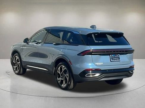 New 2026 Lincoln Nautilus Premier image 3