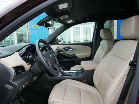 Used 2023 Chevrolet Traverse LT AWD/4WD image 7
