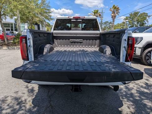 New 2026 GMC Sierra 2500 Denali Ultimate AWD/4WD image 11