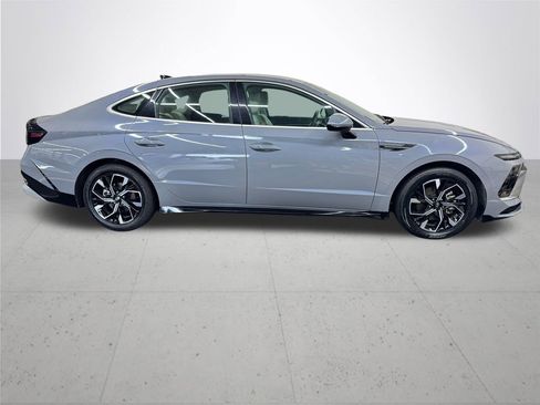Used 2024 Hyundai Sonata SEL FWD image 8