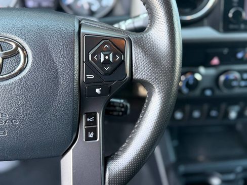 Used 2019 Toyota Tacoma TRD Off-Road image 16