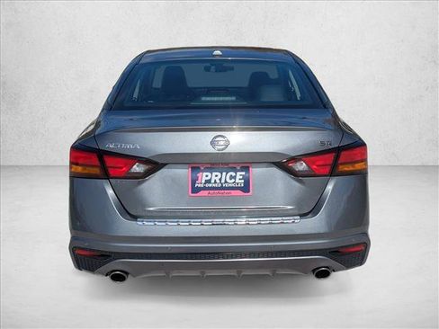 Used 2022 Nissan Altima 2.5 SR FWD image 6