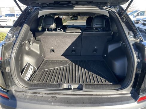 Used 2021 Jeep Cherokee Latitude Lux w/ Mopar Interior Package image 7