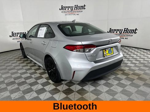 Used 2025 Toyota Corolla LE FWD image 9