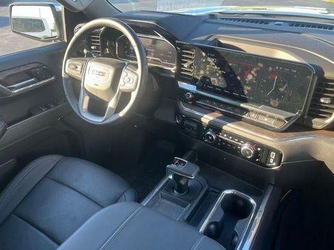 Used 2024 GMC Sierra 1500 SLT w/ SLT Premium Plus Package AWD/4WD image 9