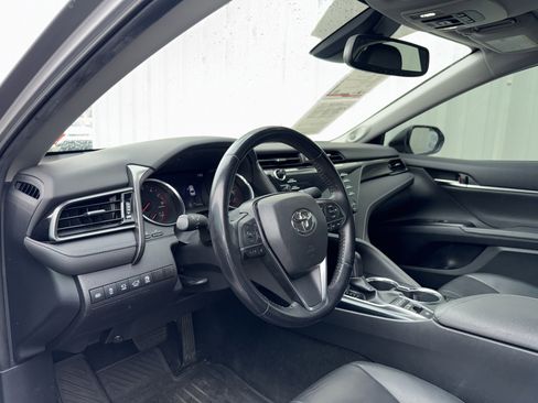 Used 2019 Toyota Camry XSE w/ Driver Assist Package image 11