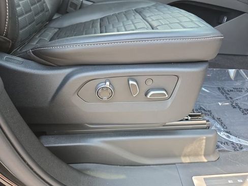 Certified 2023 Cadillac Escalade Sport Platinum w/ Heavy-Duty Trailer Package AWD/4WD image 45