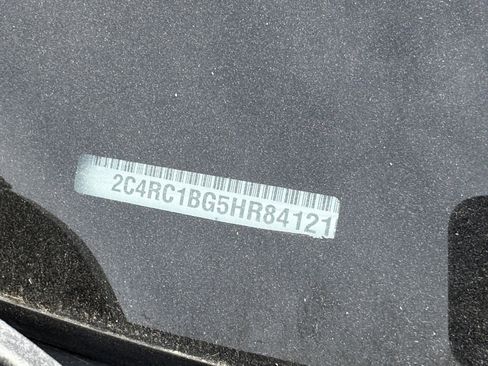 Used 2017 Chrysler Pacifica Touring Plus w/ Tire & Wheel Group image 7