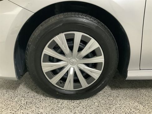 Used 2022 Toyota Camry LE w/ Cold Weather Package FWD image 8
