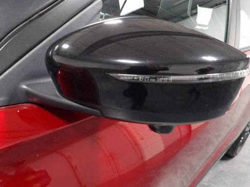 Used 2024 Nissan Kicks SR w/ SR Premium Package image 7