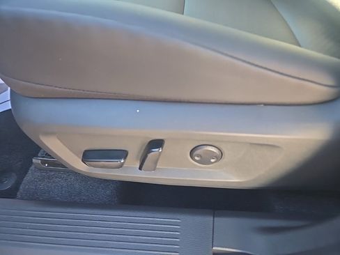 New 2026 Nissan Pathfinder SL image 11