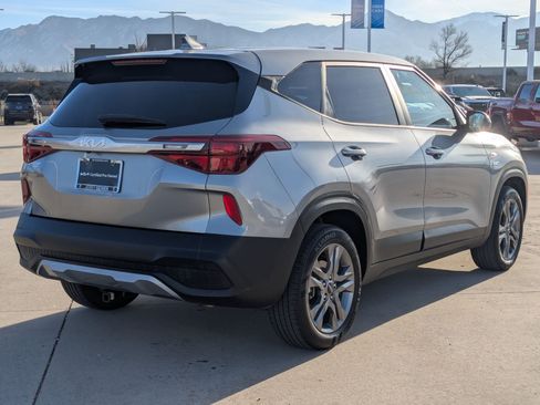 Certified 2023 Kia Seltos LX image 5