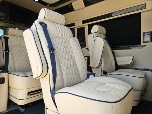 Used 2023 Mercedes-Benz Sprinter 2500 image 30