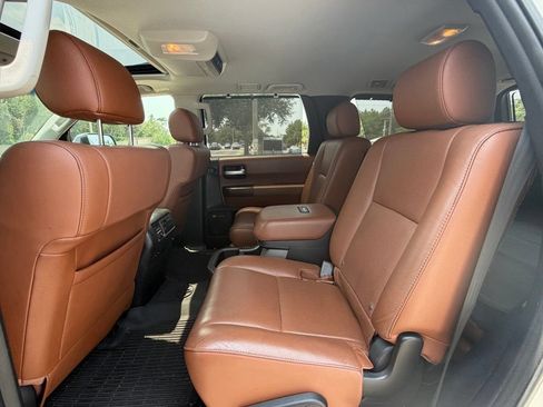 Used 2015 Toyota Sequoia Platinum RWD image 12