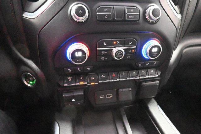 Used 2021 GMC Sierra 2500 AT4 w/ AT4 Premium Plus Package AWD/4WD image 42